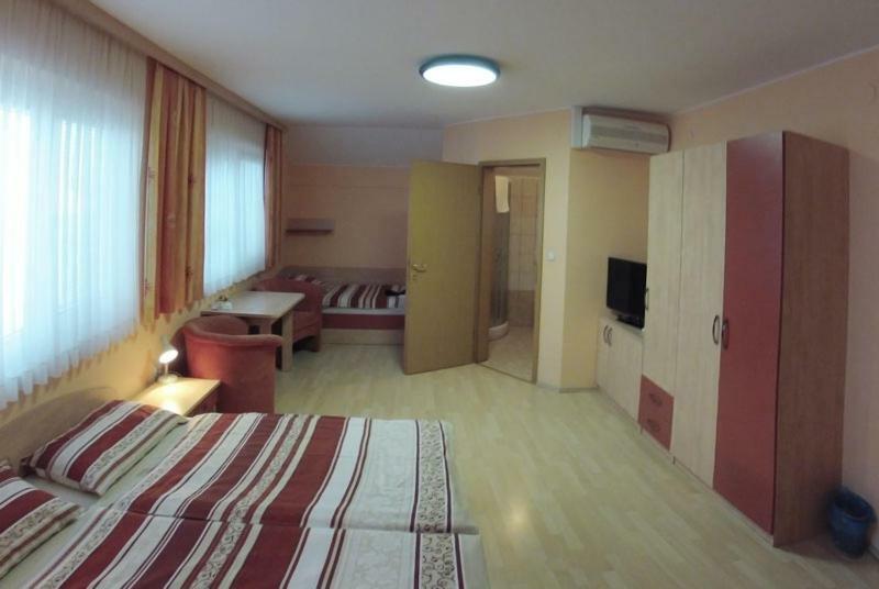 Rooms En Krajcar ツェルクニツァ エクステリア 写真